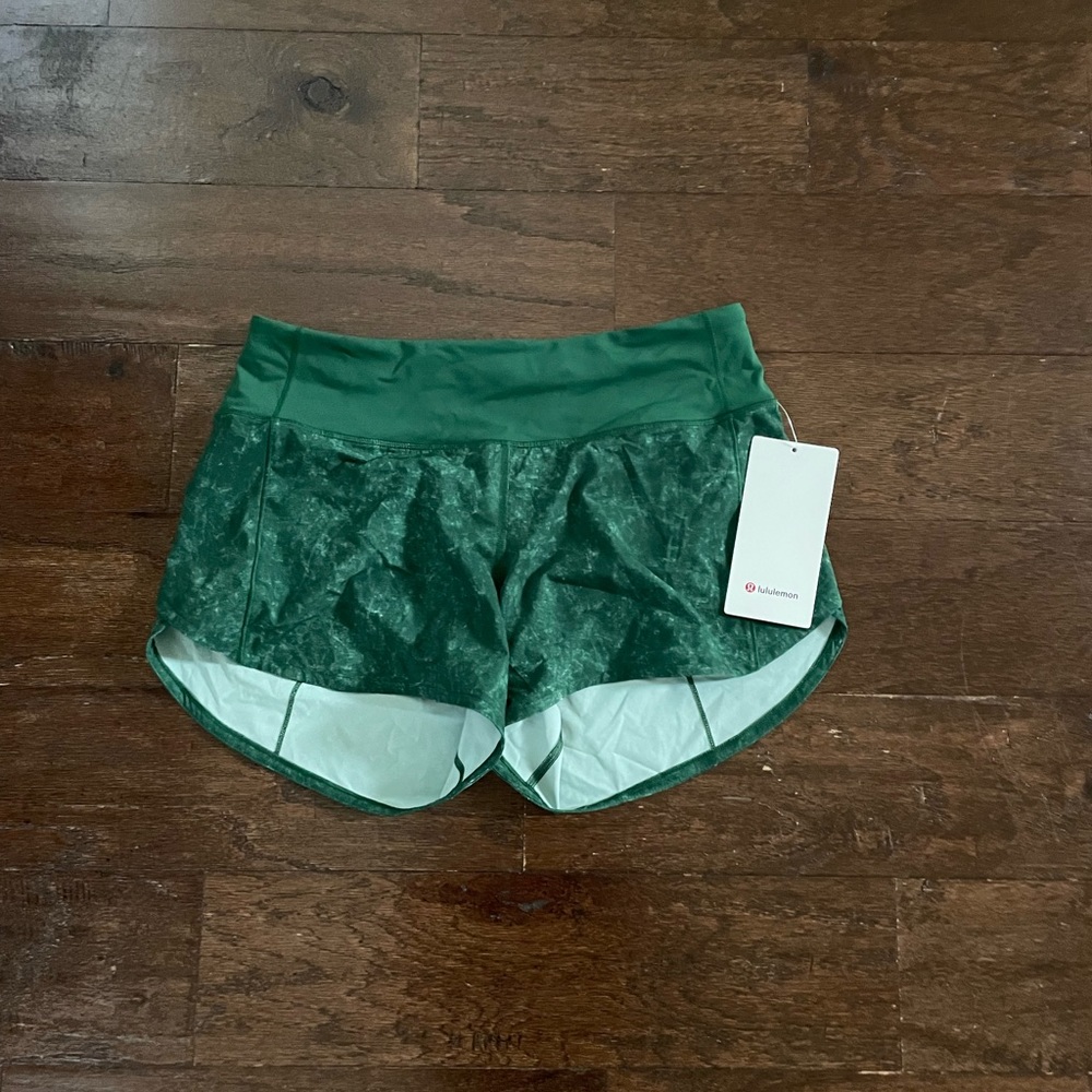 Lululemon speed up MR shorts 4 inches size 6